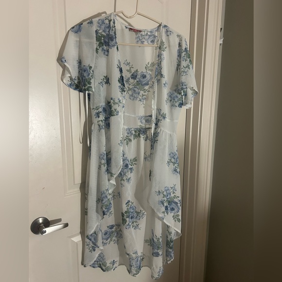 Button up beach cover up 🩷🩷 - Picture 3 of 3